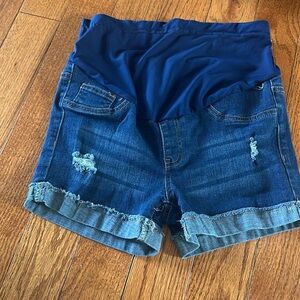 Maternity short size small